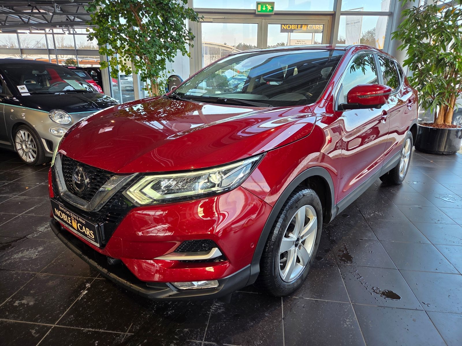 Fahrzeugabbildung Nissan Qashqai N-Connecta AHK LED NAV 360° SHZ ALU
