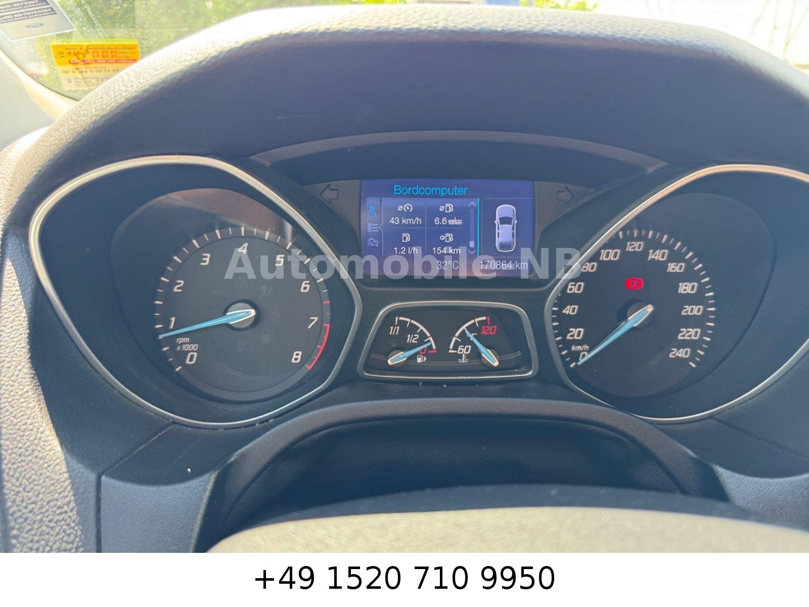 Ford Focus 2012 — photo 20