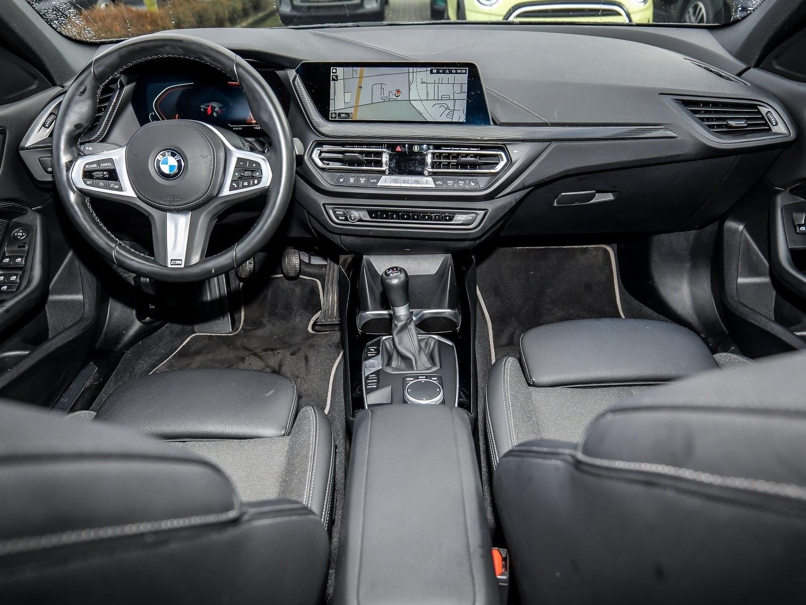 BMW 118i Sport Line Navi+PANO+SHZ+PDC+LED+DAB+Tempom