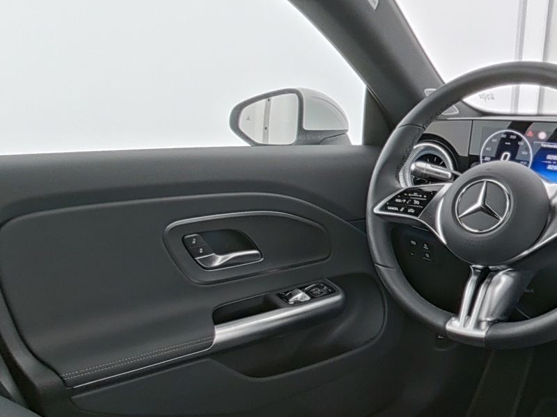 Fahrzeugabbildung Mercedes-Benz CLA 250+ EQ Progressive*Distronic*360*Totwinkel*