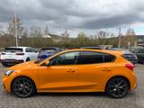 Ford Focus 2,3 EcoBoost ST Auto/PANO/RECARO/GAR/Top! - Ford Focus: Orange