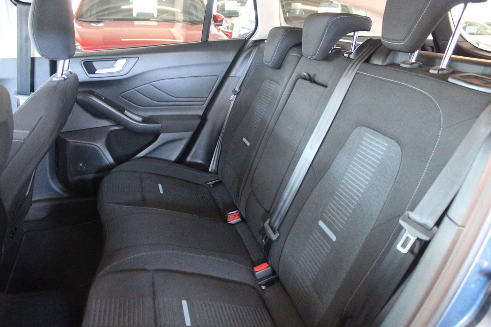 Fahrzeugabbildung Ford Focus Active X Turnier Automatik LED NAVI CAM