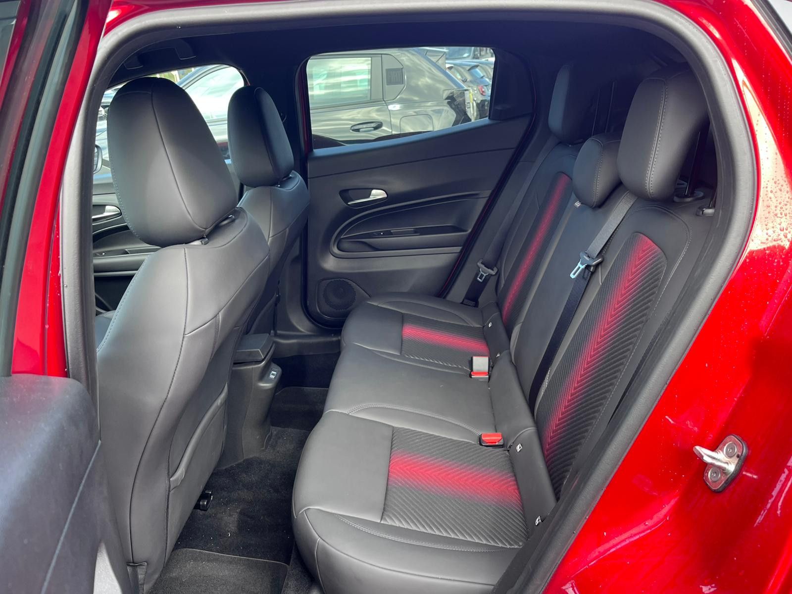 Fahrzeugabbildung Alfa Romeo Junior Ibrida 1.2 VGT 48V-Hybrid 100 kW Speciale