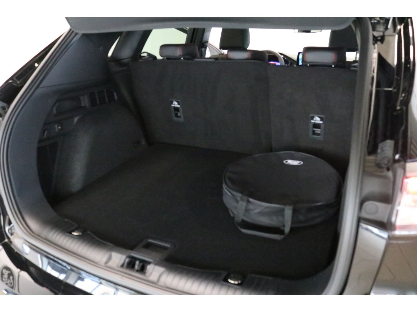 Fahrzeugabbildung Ford Kuga 2,5-PHEV ST-Line X B&O Sound/Navi/LED