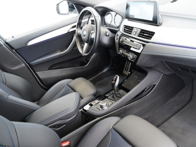 Fahrzeugabbildung BMW X2 sDrive 20 i M Sport LED/HEADUP/KEYLESS/KAMERA