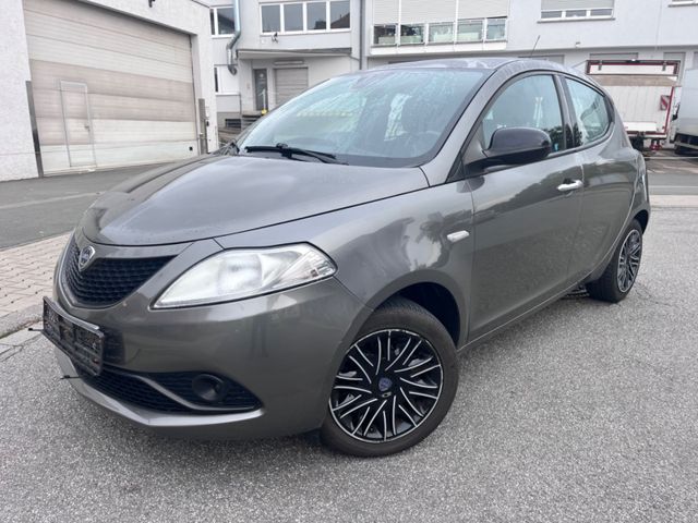 Lancia Ypsilon*Wenig KM*EURO6*