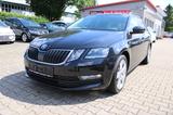 Skoda Octavia 1.6 TDI CLEVER Combi Navi,AHK,SHZ,LED - Skoda Octavia Gebrauchtwagen in Augsburg