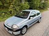 Renault Clio Automatik Klimaanlage Tüv-0... - gebrauchte Renault Clio aus dem Jahr 2000