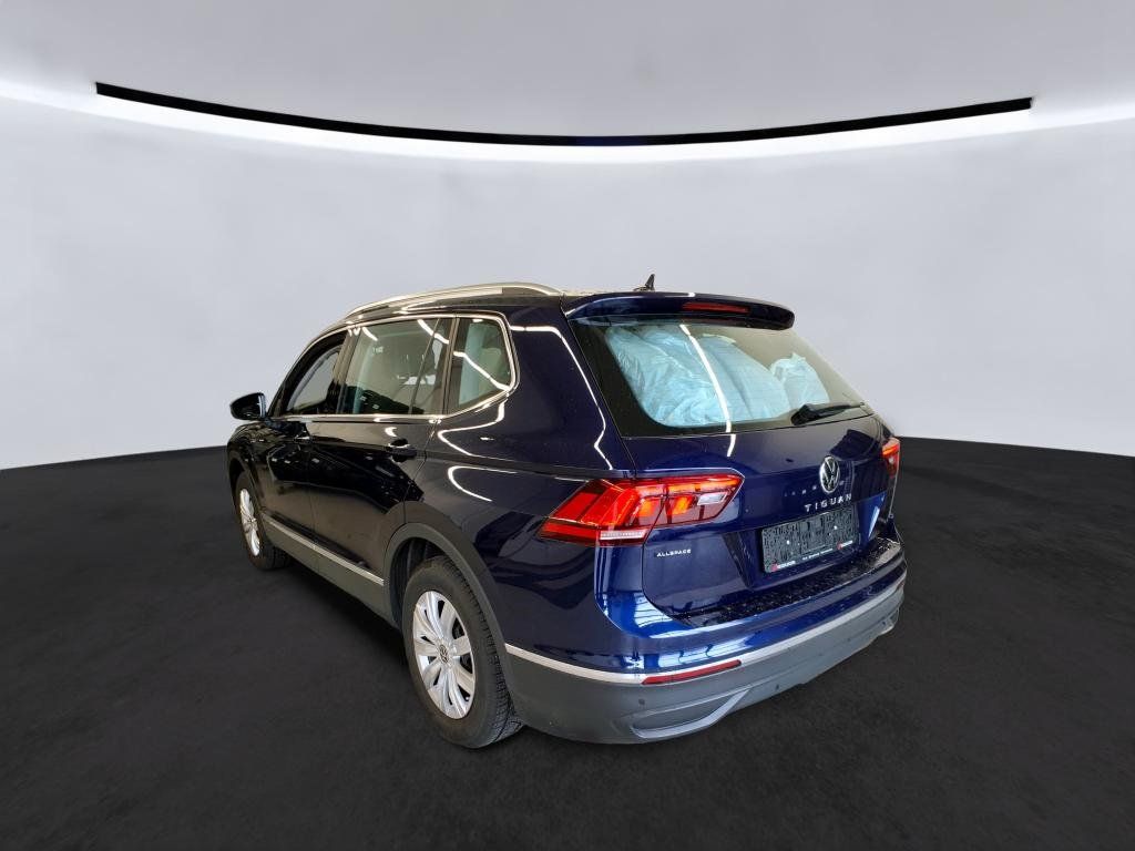 Fahrzeugabbildung Volkswagen Tiguan Allspace Life TDI DSG *AHK*Navi*LED*PDC*