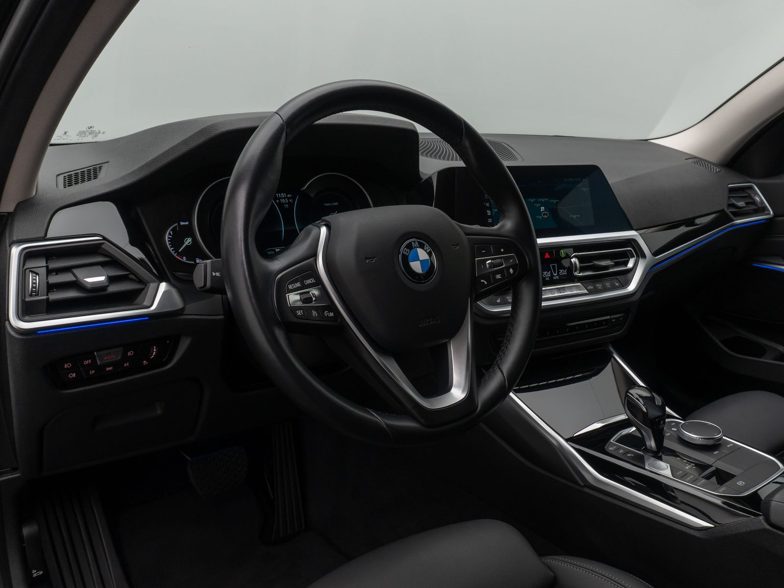 Fahrzeugabbildung BMW 320d Sport Line HUD 360°Komfort DriveAs Cockpit+