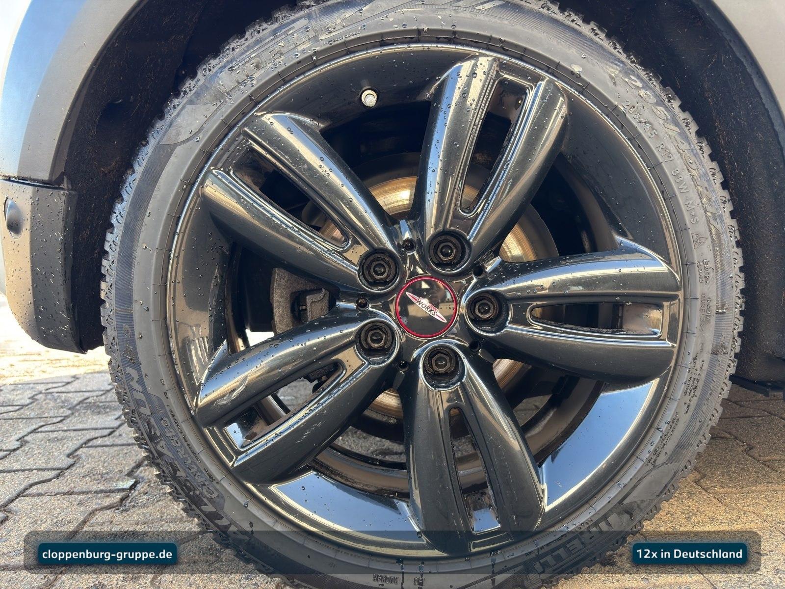 MINI Cooper S JCW Trim Navi+SHZ+HiFi+Klimaaut.+Ambi