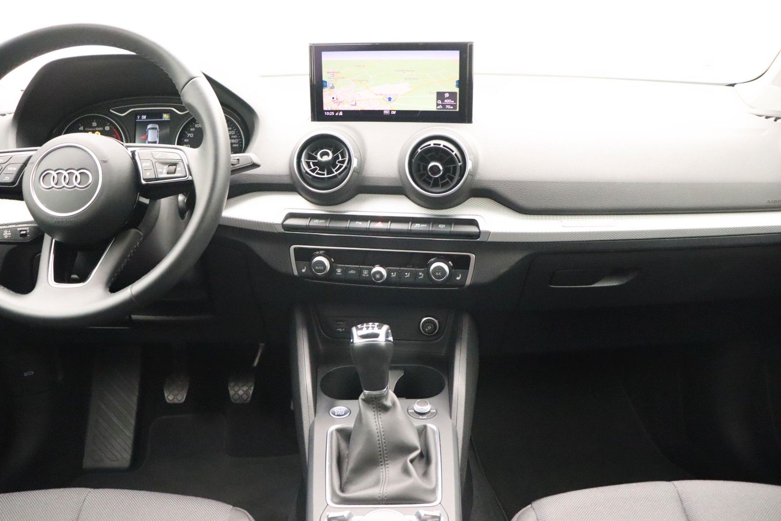 Fahrzeugabbildung Audi Q2 30 TFS Navi Kamera LED ACC