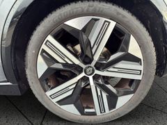 Renault Megane E-Tech EV60 220 Iconic (60 kWh)