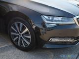 Skoda Superb Combi 2.0 TDI Premium Ed. AHK Matrix Pano - gebrauchte Skoda Superb aus dem Jahr 2023