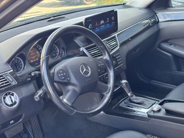 Mercedes E 200 - 9