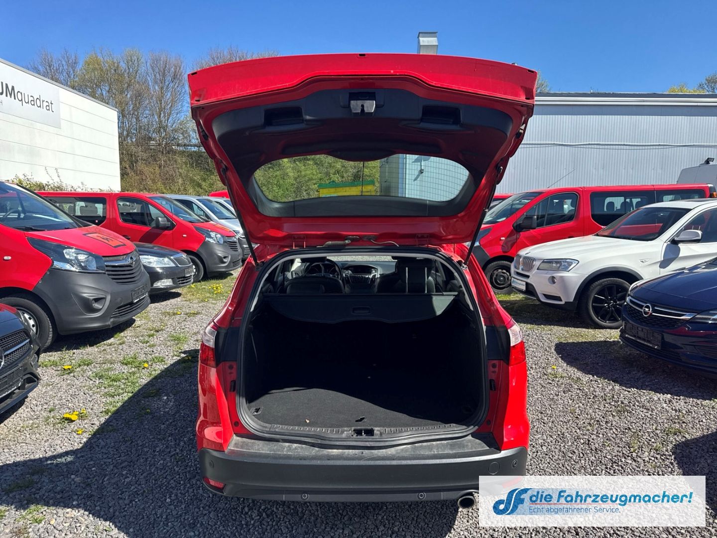 Fahrzeugabbildung Ford Focus Turnier Titanium Navi Leder *EXPORT