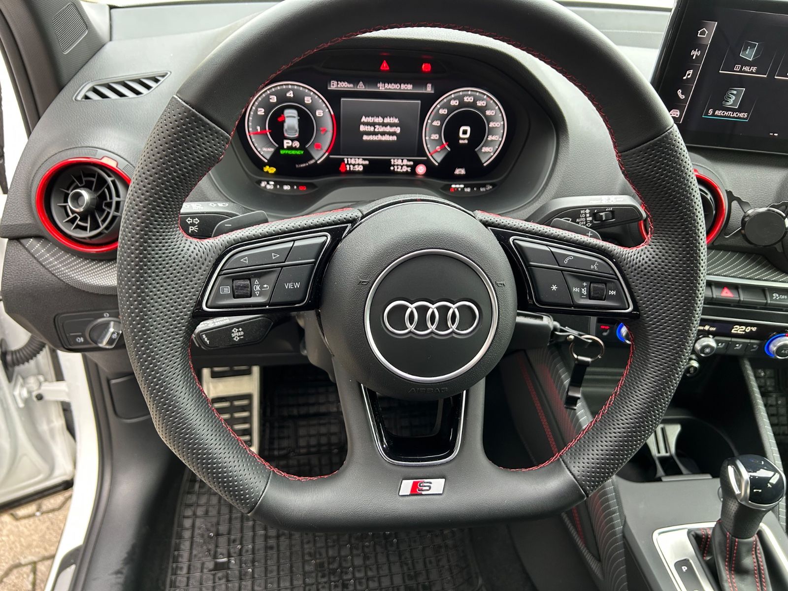 Fahrzeugabbildung Audi Q2 40 TFSI quattro S line