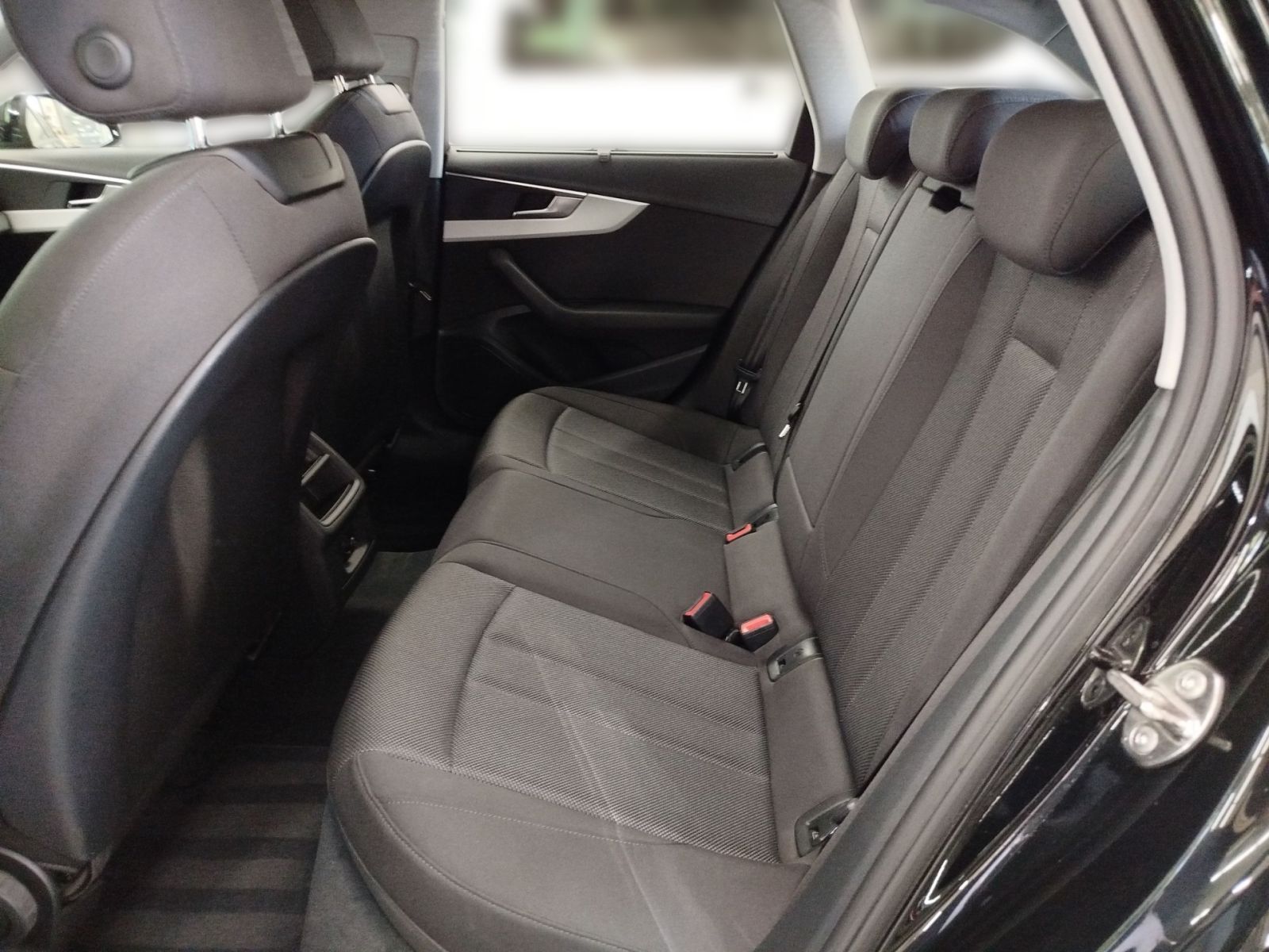 Audi A4 - Bild 13