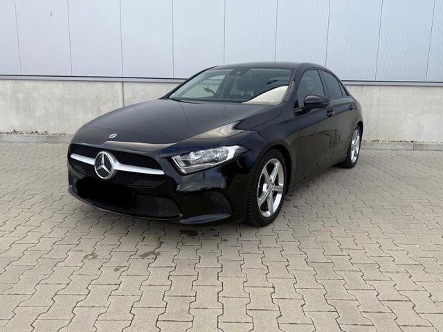 MERCEDES-BENZ A 180 A Limousine A 180 d