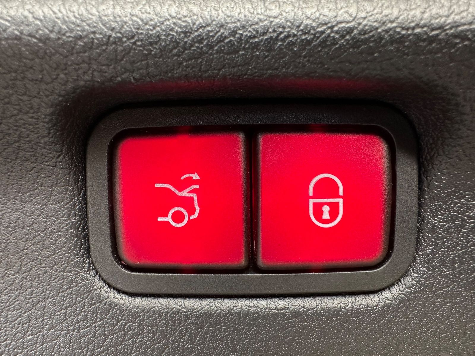 Fahrzeugabbildung Mercedes-Benz EQE 300 Electric Art NAV+LED+ACC+360GRAD+SHZ