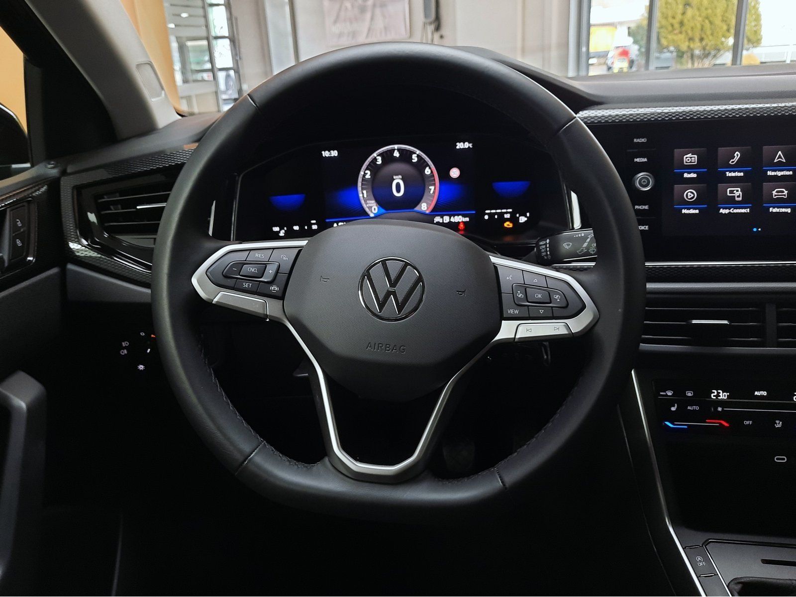 Fahrzeugabbildung Volkswagen Polo Life *Navi*Cam*LED*Sitzhzg.*Einparkh.*AppC*
