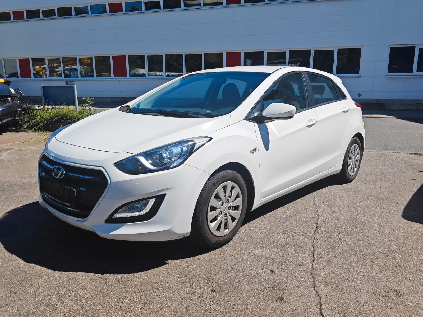 Hyundai i30 blue 5türig