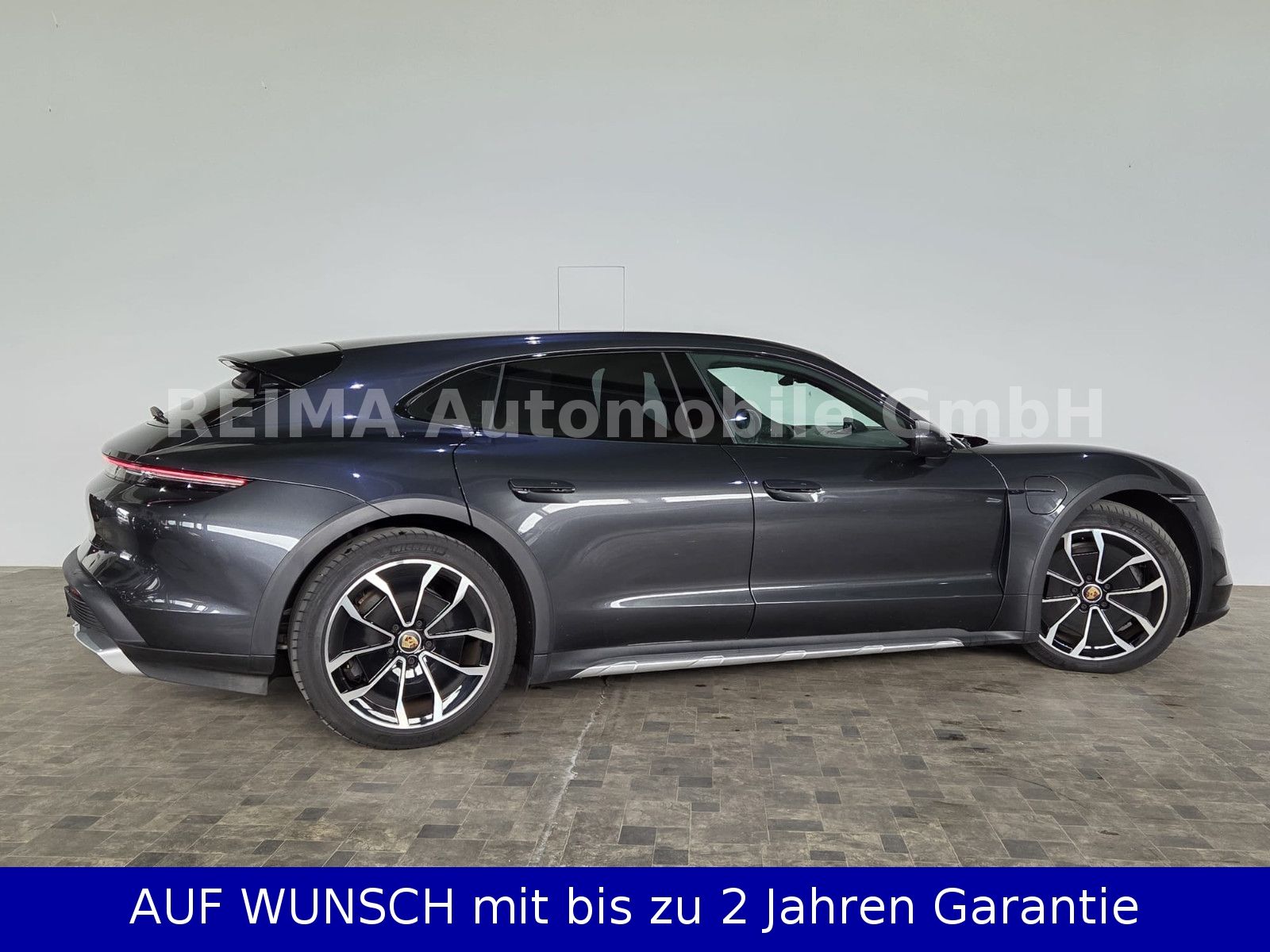 Fahrzeugabbildung Porsche Taycan Cross Turismo 4, Pano, 93KWH, SOH 93,7%