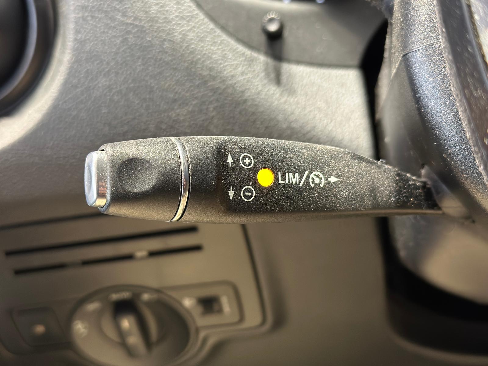 Mercedes-Benz VITO TOURER 114 LANG 9SITZE 2xSCHIEBETÜR 2xKLIMA