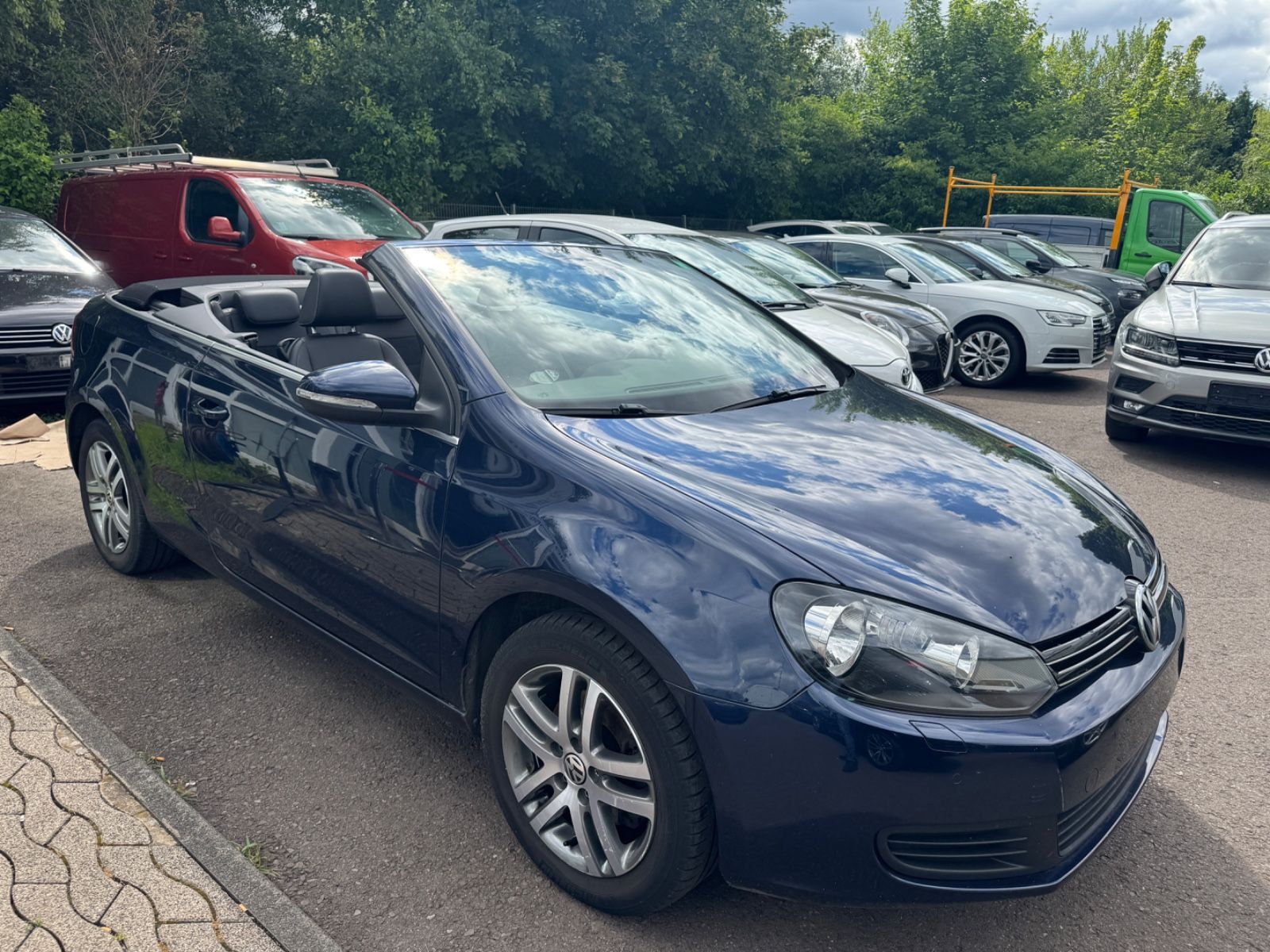 Fahrzeugabbildung Volkswagen Golf VI Cabriolet Leder+Navi+Bluetooth+Sitzheizu