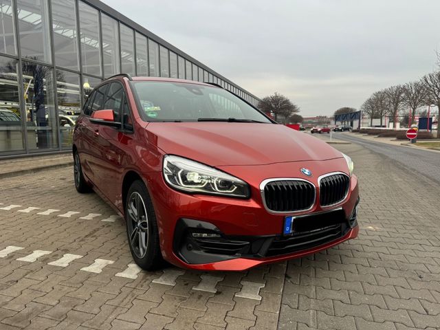 BMW 218 Baureihe 2 Gran Tourer 218 d Sport Line