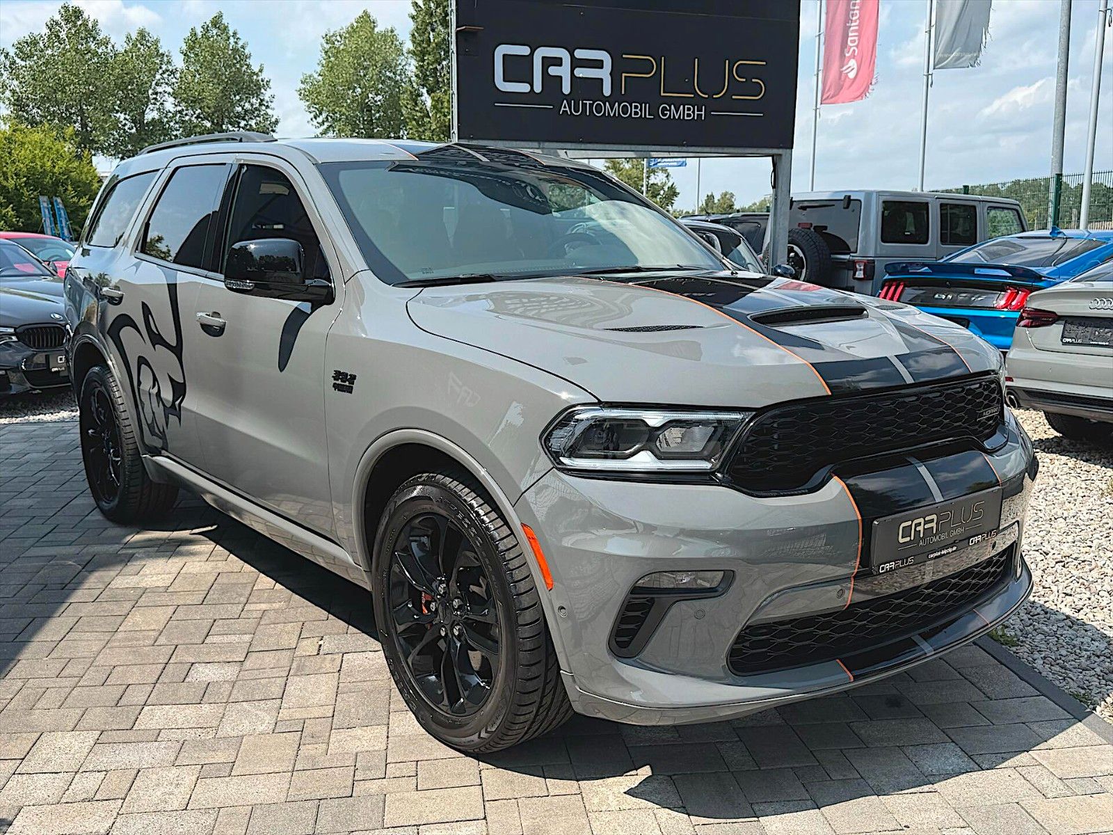 Fahrzeugabbildung Dodge Durango 5.7 V8 R/T 4x4 Night-Paket Modell 22 LED