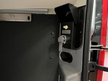 Westfalia Columbus 640 E 140 PS 8G  Zusatzbett SOLAR