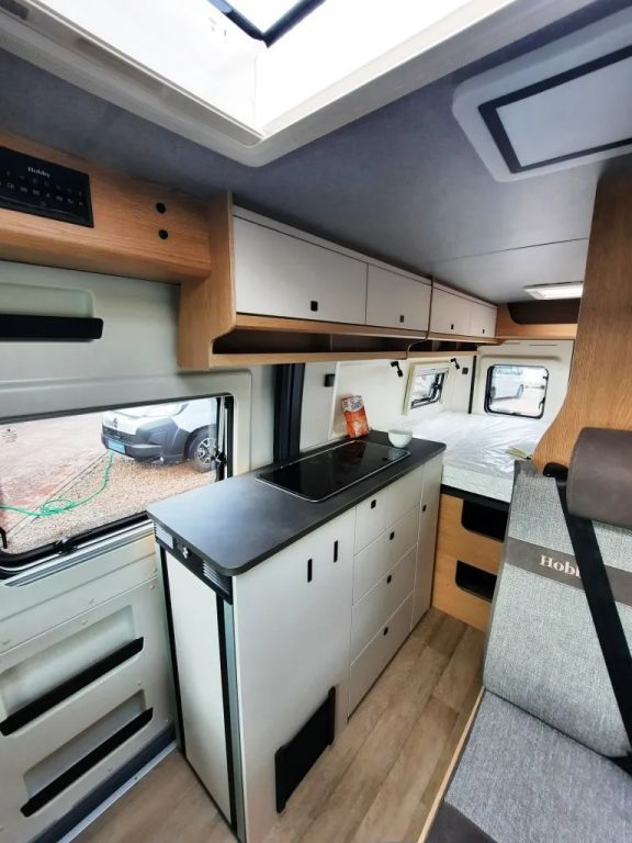 Fahrzeug Übersicht 13 Fahrzeugabbildung Hobby ONTOUR Van 600 FT Tageszulassung 11.045€ sparen