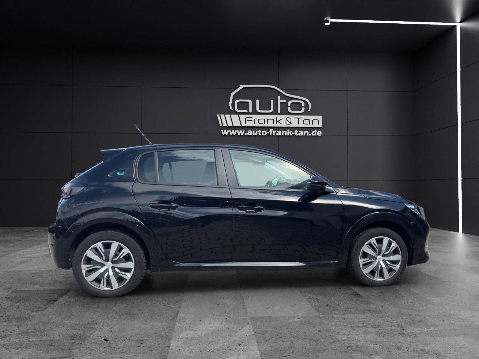 Fahrzeugabbildung Peugeot 208 e- Active/1.Hand/Dab/Shz/Klimaautomatik