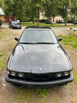 BMW 730i R6 E32 - BMW 730: E32 730i