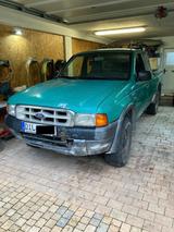 Ford Ranger Extra Cab Pick-up 4x4 Geländewagen - Ford Ranger: Cab