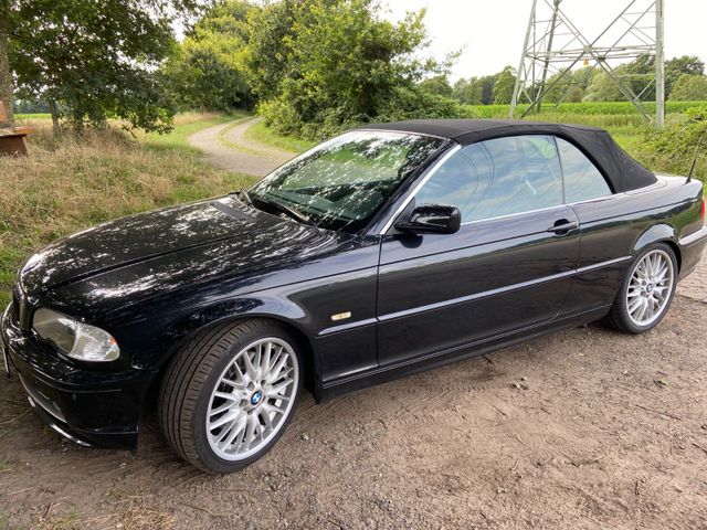 BMW CABRIO 330 I    E46 COSMOSSCHWARZ META...