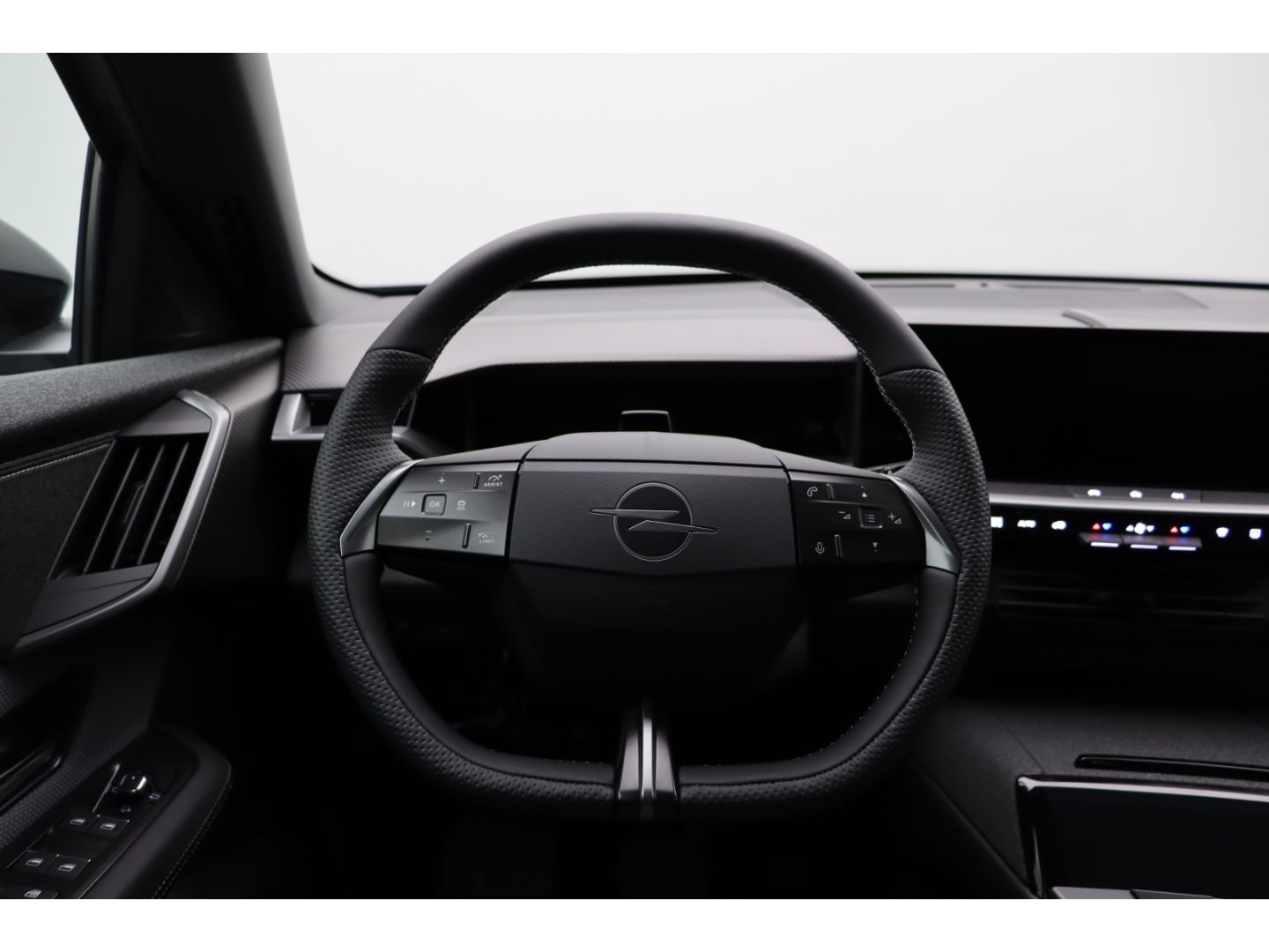 Fahrzeugabbildung Opel Grandland Electric 157 kW GS Tech Paket,Allwette