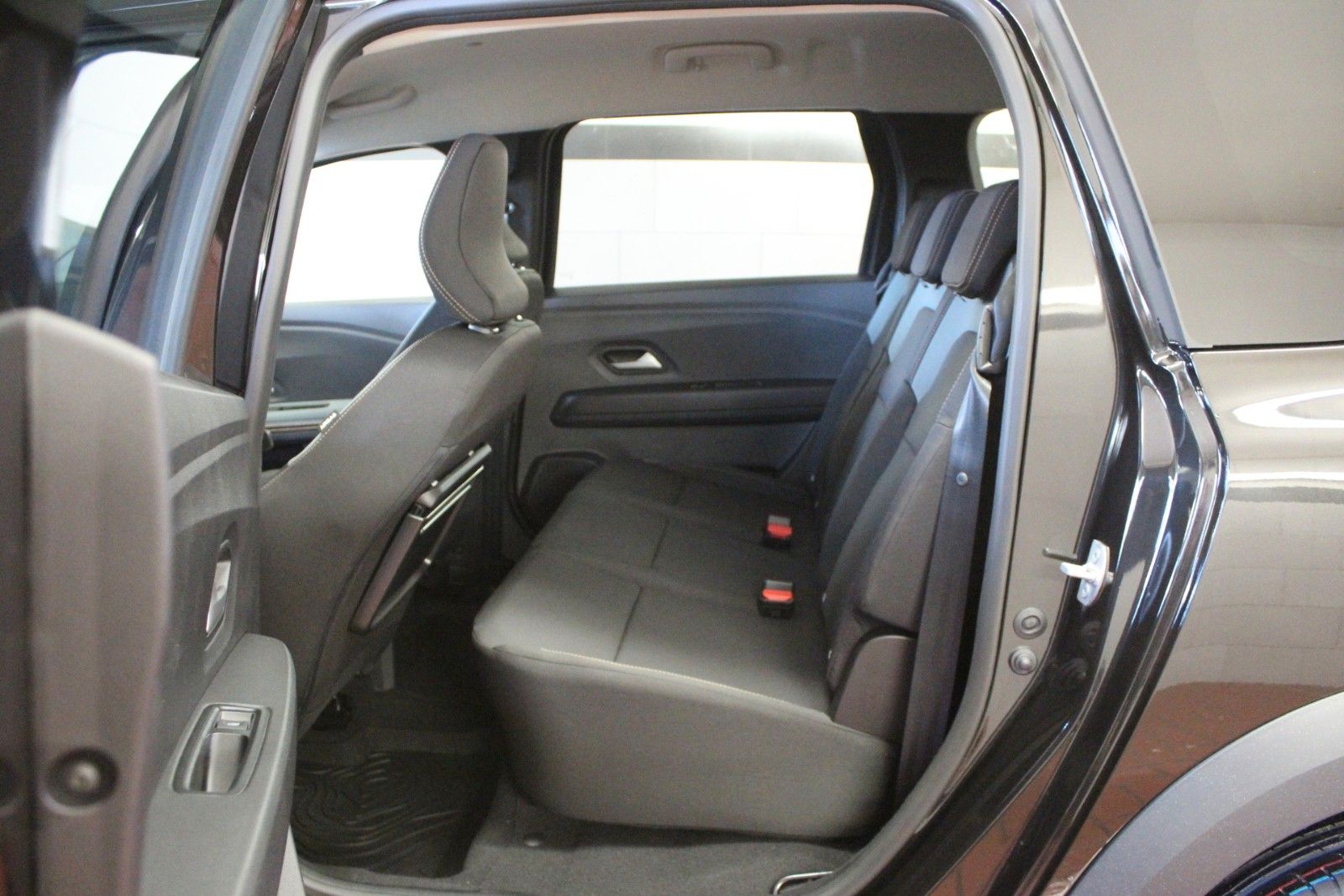 Fahrzeugabbildung Dacia Jogger Eco-G 120 Extreme 5 Sitzer  Winterp.*