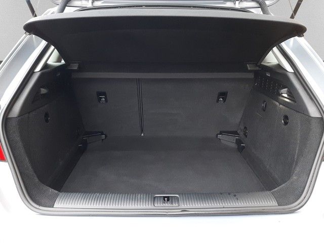 Fahrzeugabbildung Audi A3 Sportback 1.4TSI attraction ultra Xenon PDC