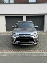 Mitsubishi Outlander 2.4 PHEV PLUG-IN HYBRID 4WD "TOP"  AS - Mitsubishi Outlander in Leipzig