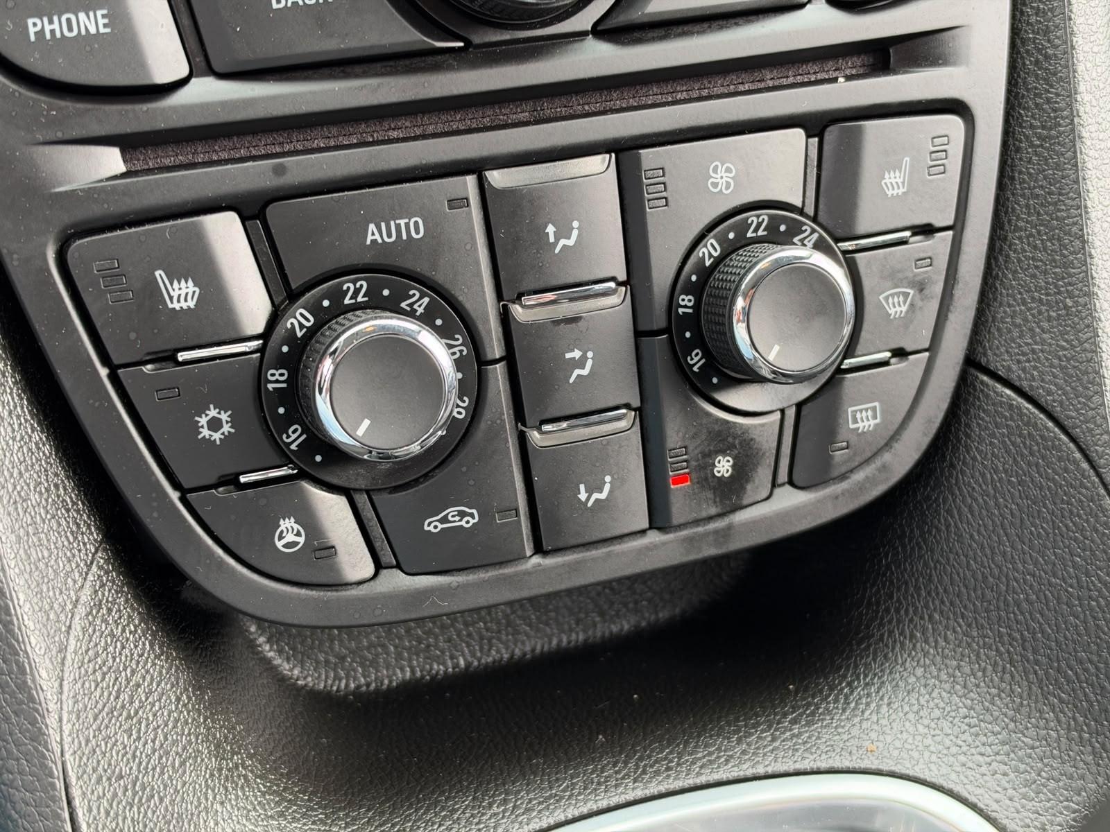 Opel Meriva 2014 — photo 17
