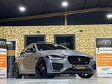 Jaguar XE R-Dynamic Black/360''KAM/PANO/EXCLUSIV/MERIDI - Jaguar XE: R Dynamic Black