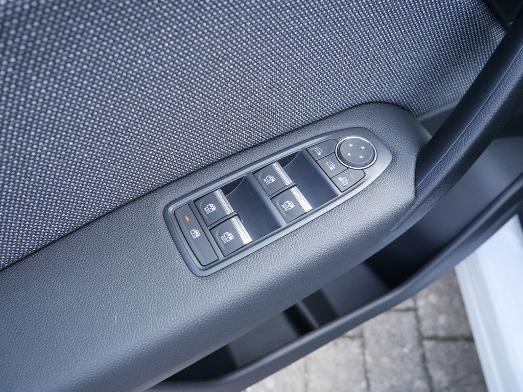 Fahrzeugabbildung Renault Captur Techno TCe 90
