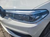 BMW 540d xDrive Touring A - - BMW 540: Weiß