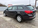 Opel Astra J Sports Tourer Edition Sport Lenkrad - Opel Astra: Tourer Sport