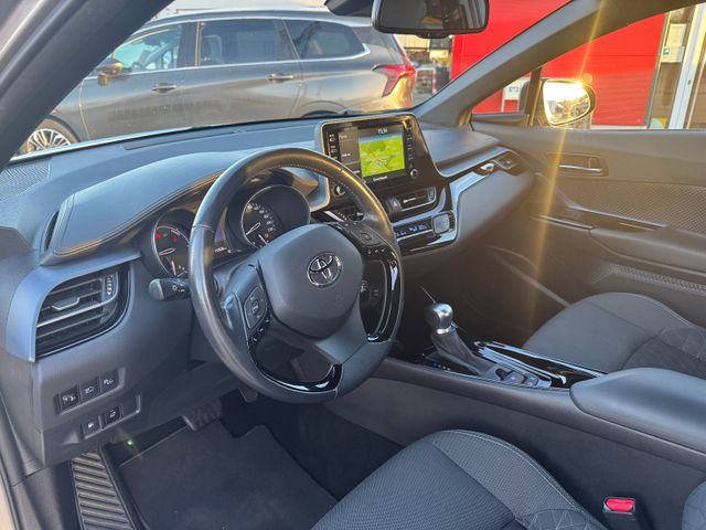 Toyota C-HR 2.0-l-VVTi Hybrid Team D. Navi Lenkr.Hg.