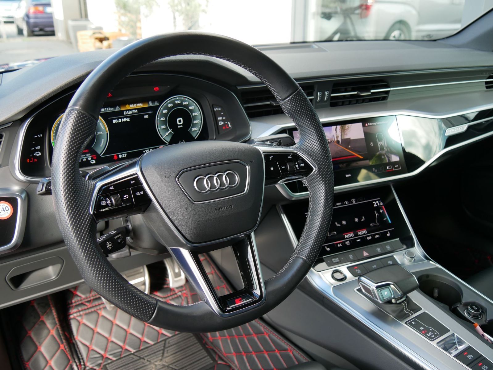 Fahrzeugabbildung Audi A6 55 TFSI e quattro sport MATRIX LED 21" B&O