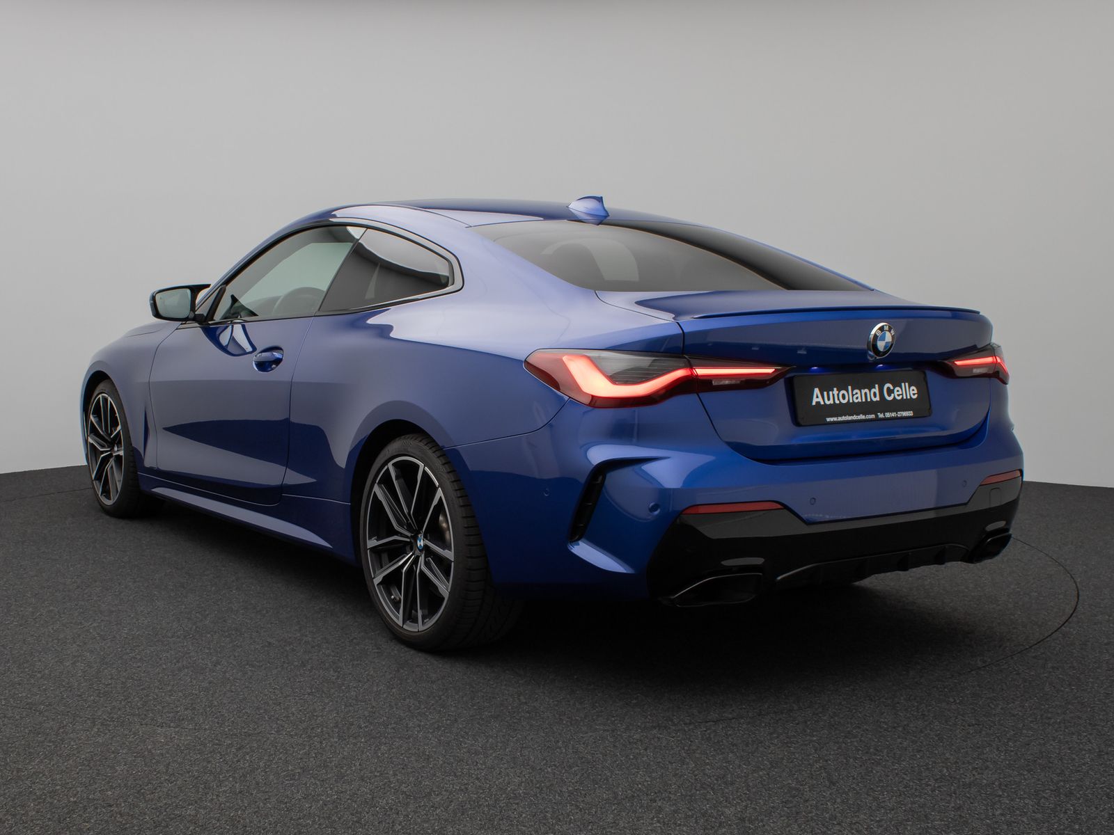 Fahrzeugabbildung BMW M440d xD Coupé 360°Glasdach HUD Laser DAB H/K