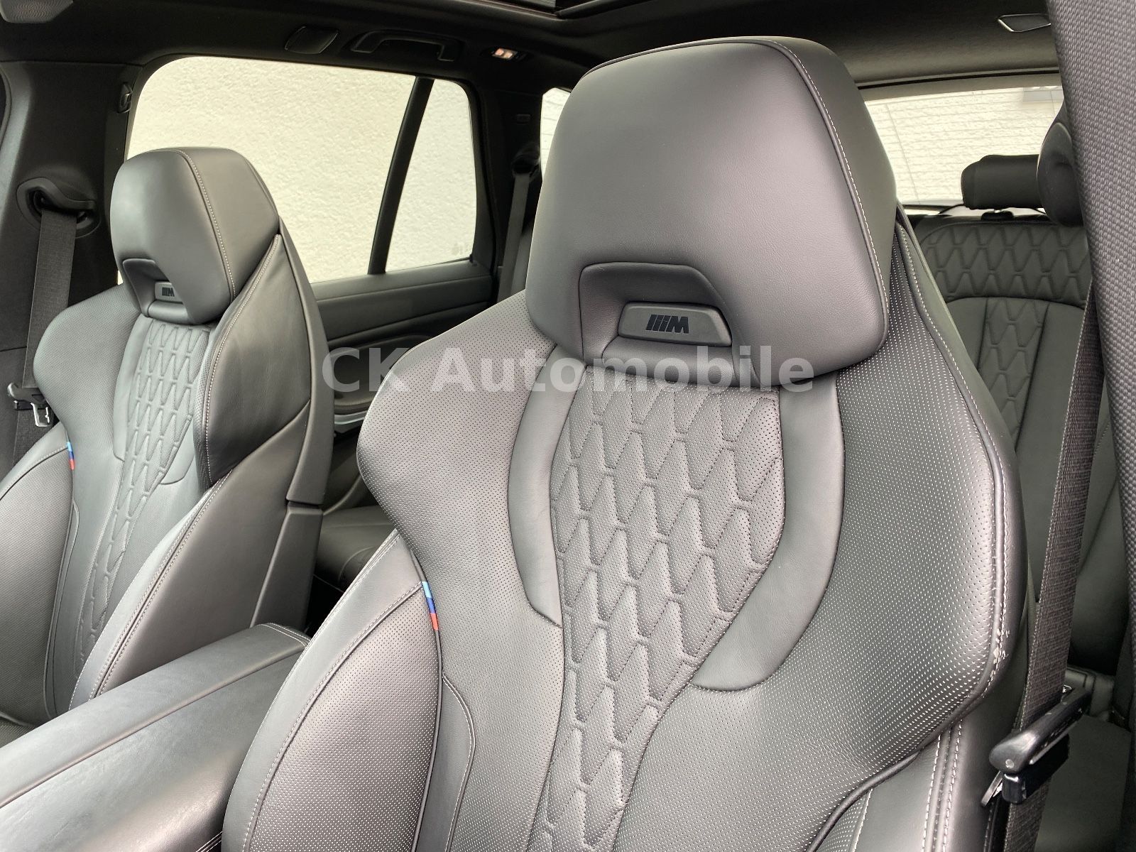 Fahrzeugabbildung BMW X5 xDrive45e M-Sport/Laser/Pano/Head-Up/360°/AHK